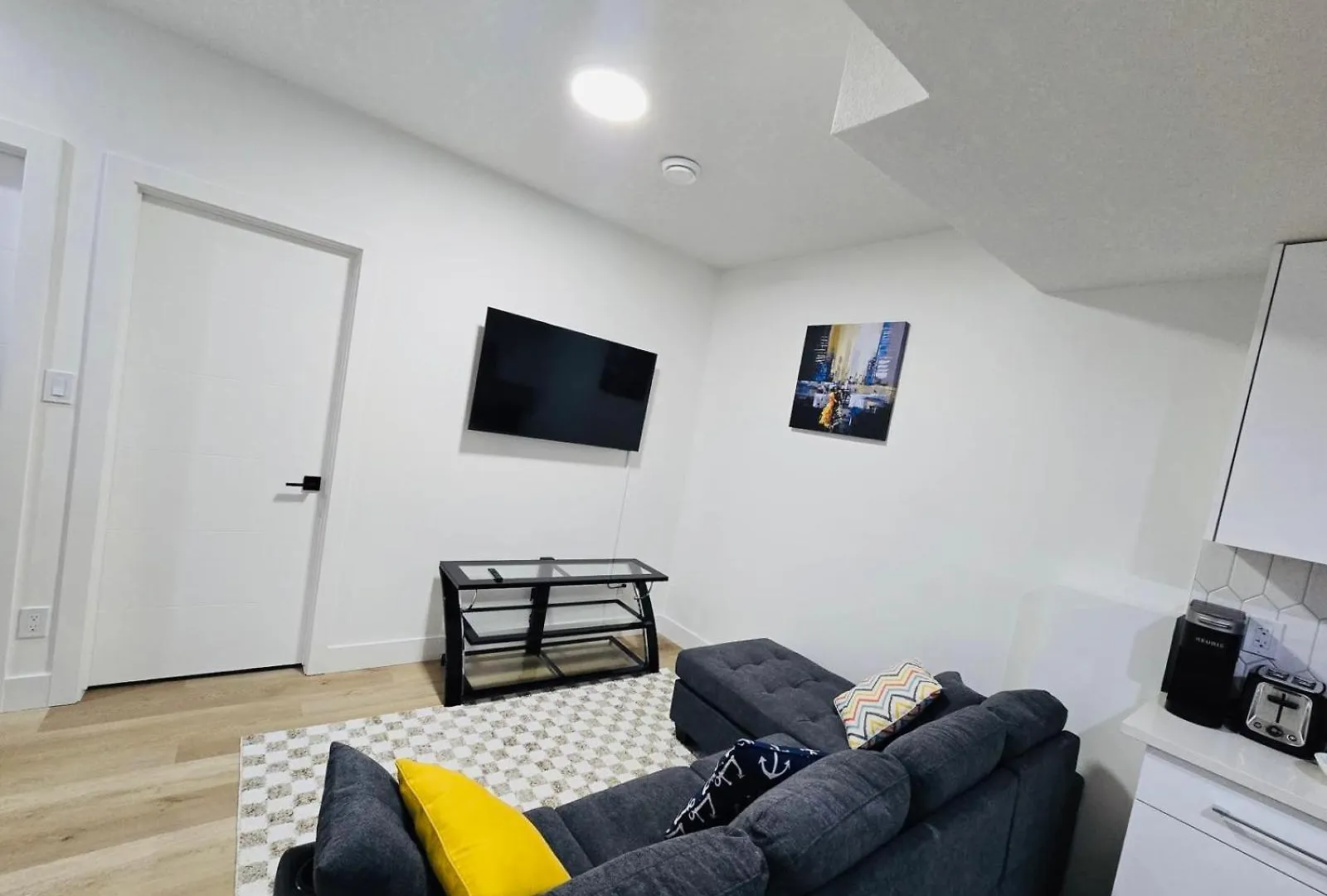 Апартаменты Amazing 2-Bedroom House With Wifi In Эдмонтон
