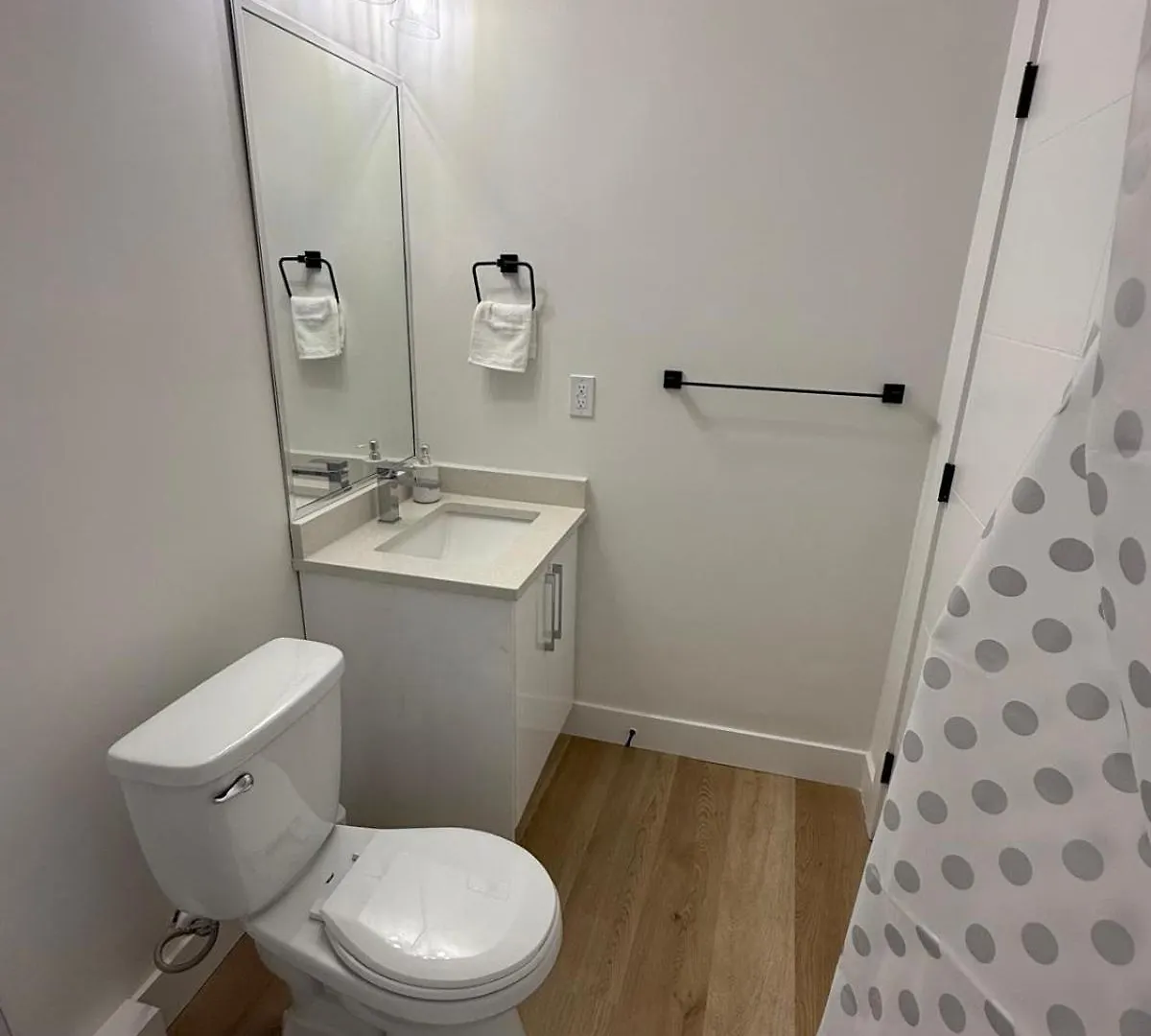 Апартаменты Amazing 2-Bedroom House With Wifi In Эдмонтон