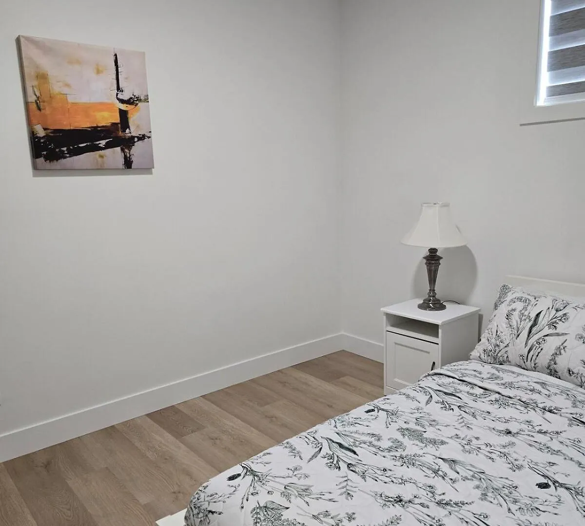 Amazing 2-Bedroom House With Wifi In Эдмонтон Апартаменты