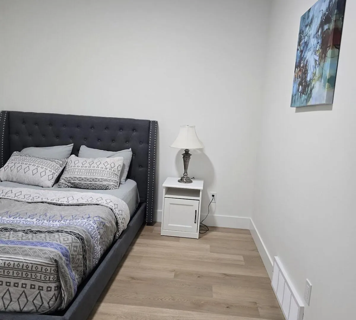 Amazing 2-Bedroom House With Wifi In Эдмонтон