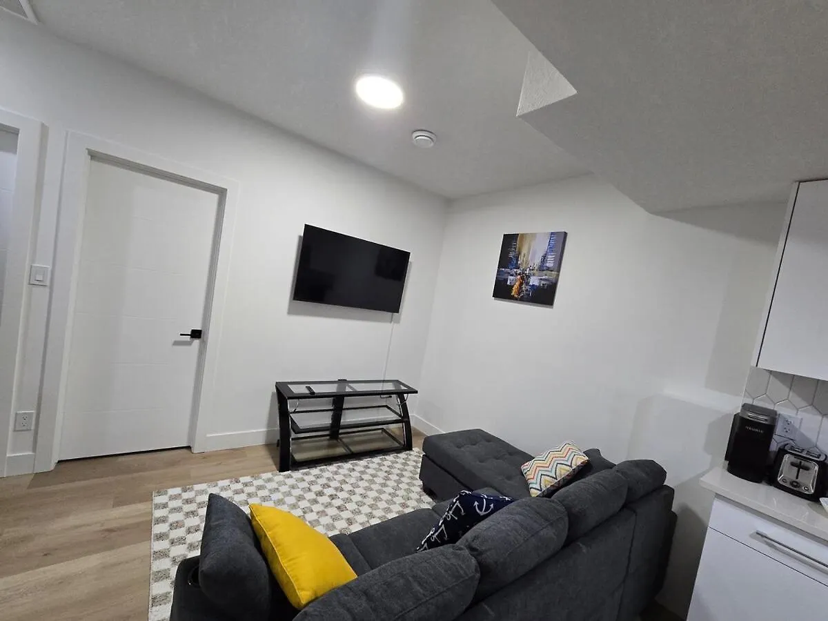 Appartement Amazing 2-Bedroom House With Wifi In Edmonton Canada
