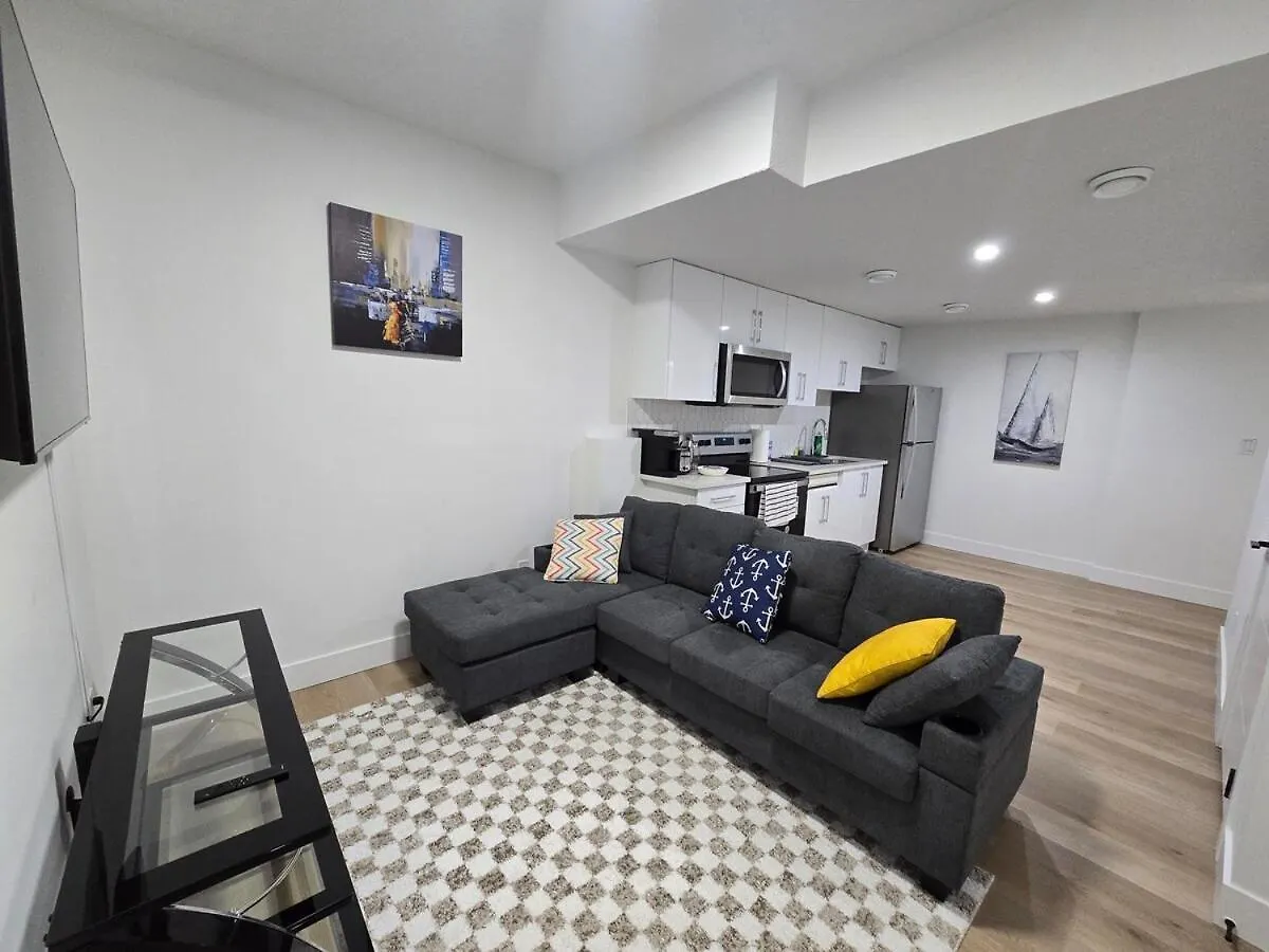 Amazing 2-Bedroom House With Wifi In Edmonton Appartement