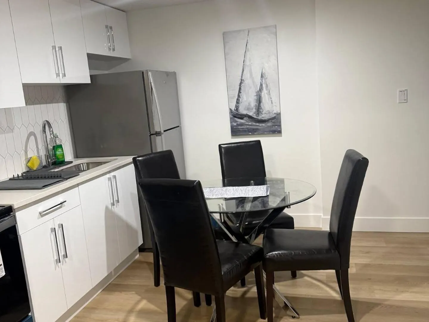 Appartement Amazing 2-Bedroom House With Wifi In Edmonton